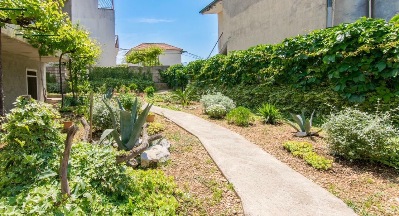 Apartments Fanito Makarska Eksteriør bilde